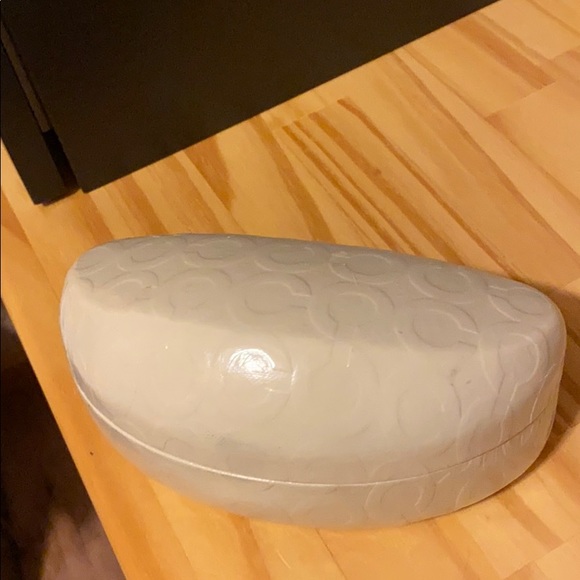 Hard Coach glasses case - Picture 2 of 6